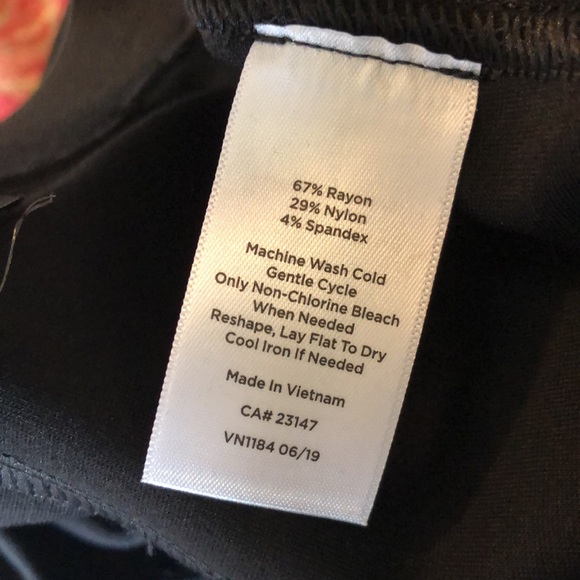 TALBOTS Size 12.P FlatFront PullOn
STRETCH Classic Black Cigarette $119 NEW - Picture 7 of 12